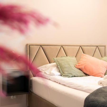 Apartament Smile - Z Prywatnym Monitorowanym Parkingiem By Spaceapart Jelenia Góra Eksteriør bilde