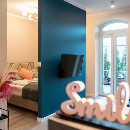 Apartament Smile - Z Prywatnym Monitorowanym Parkingiem By Spaceapart Jelenia Góra Eksteriør bilde