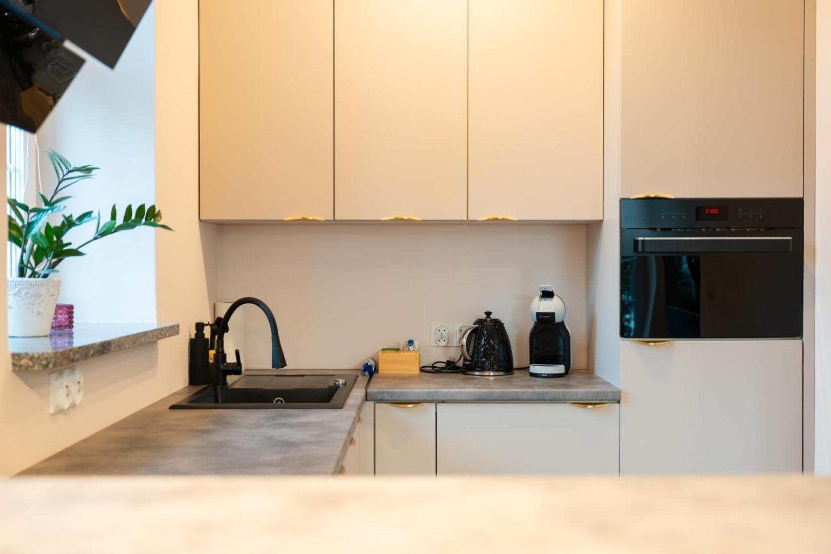 Apartament Smile - Z Prywatnym Monitorowanym Parkingiem By Spaceapart Jelenia Góra Eksteriør bilde