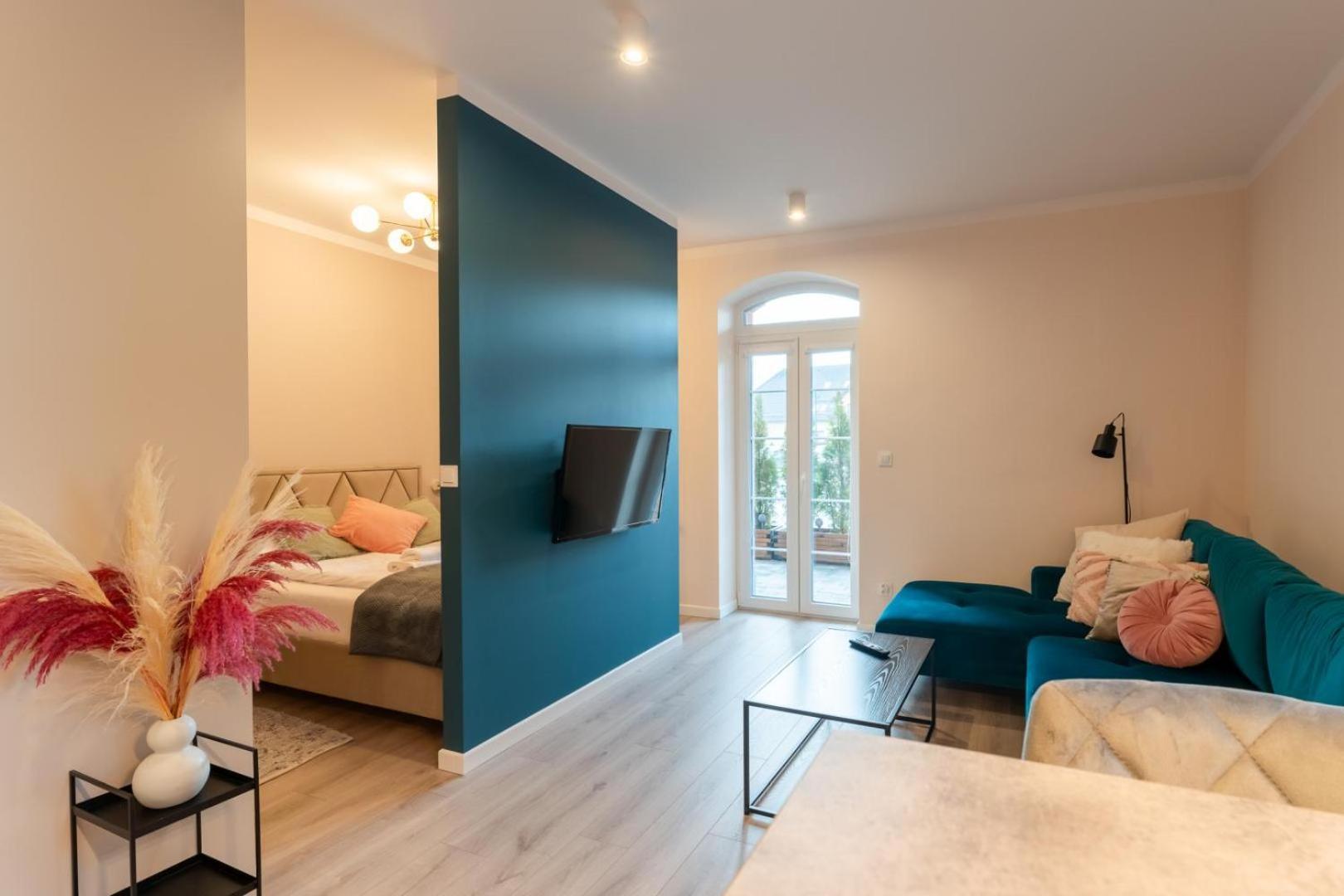 Apartament Smile - Z Prywatnym Monitorowanym Parkingiem By Spaceapart Jelenia Góra Eksteriør bilde
